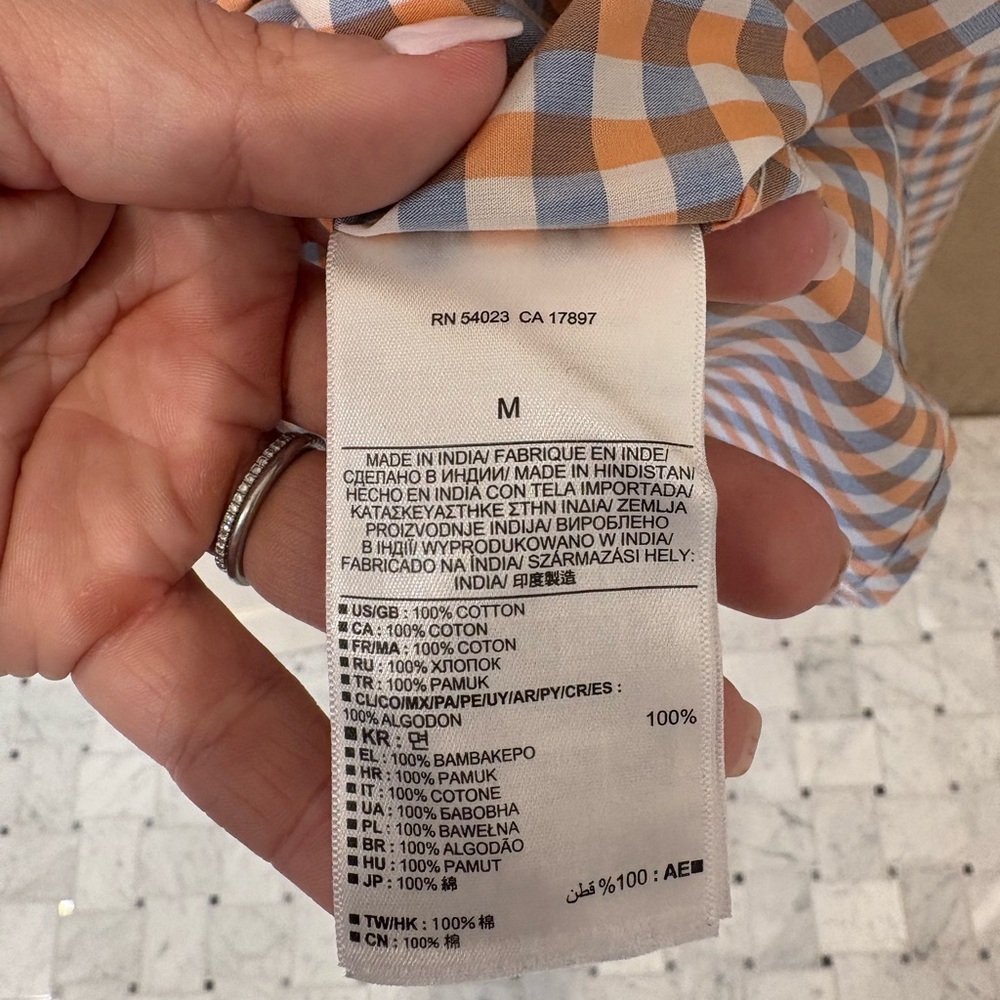 Banana Republic Men’s Gingham Shirt - Picture 8 of 9